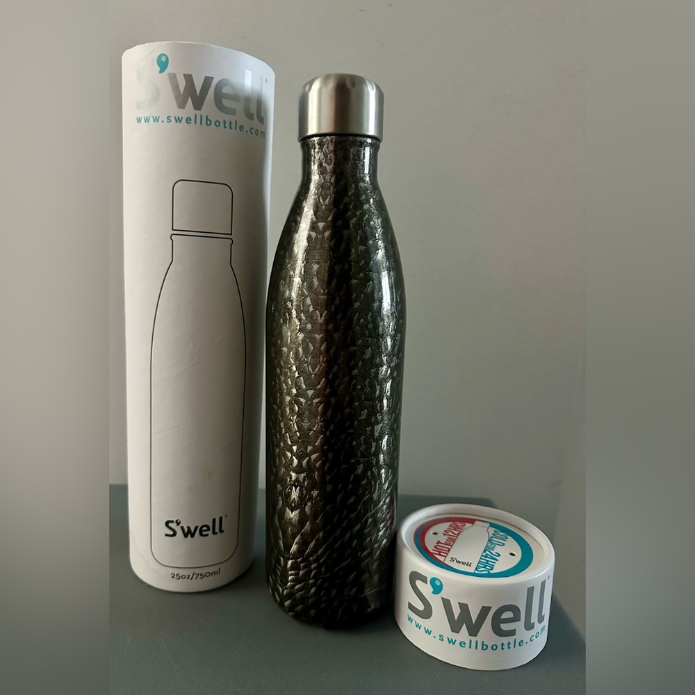S’WELL Vacuum Insulated Steel Water Bottle, 25 oz.